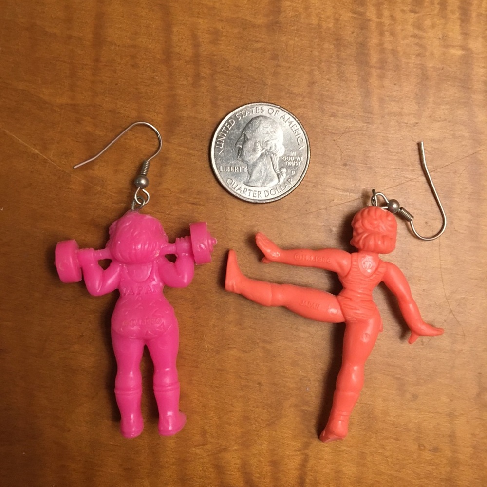 Gym rat earrings, athletic work out chick figures - Picture 2 of 4